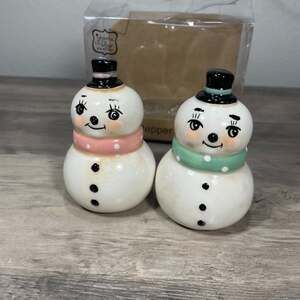 Johanna Parker Salt & Pepper Shakers Christmas Pastel Pink Snowman New In Box